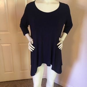 LOGO Dark Blue 3/4 Sleeve Asymmetric Hem Knit Top